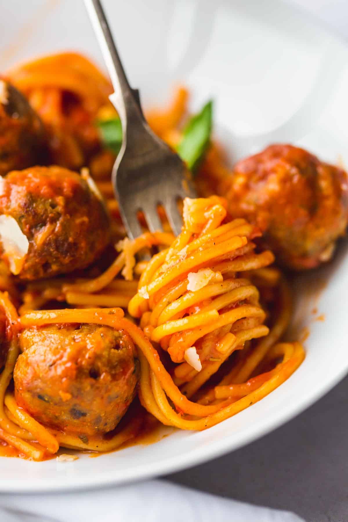 Easy Instant Pot Spaghetti and Meatballs (using fresh or frozen meatballs)