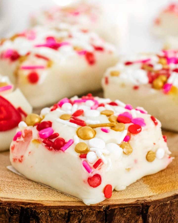 Easy White Chocolate Fudge Recipe (3 Ingredients) Nourish Plate