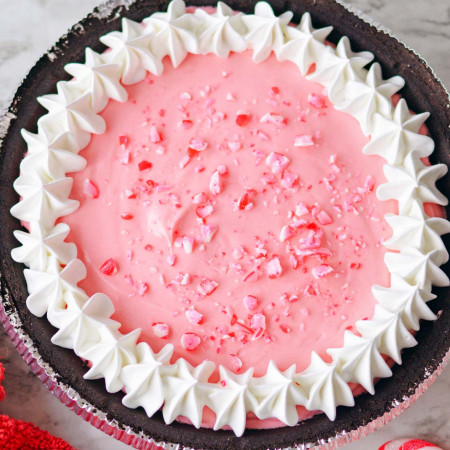 Easy No-Bake Peppermint Pie Recipe - Nourish Plate